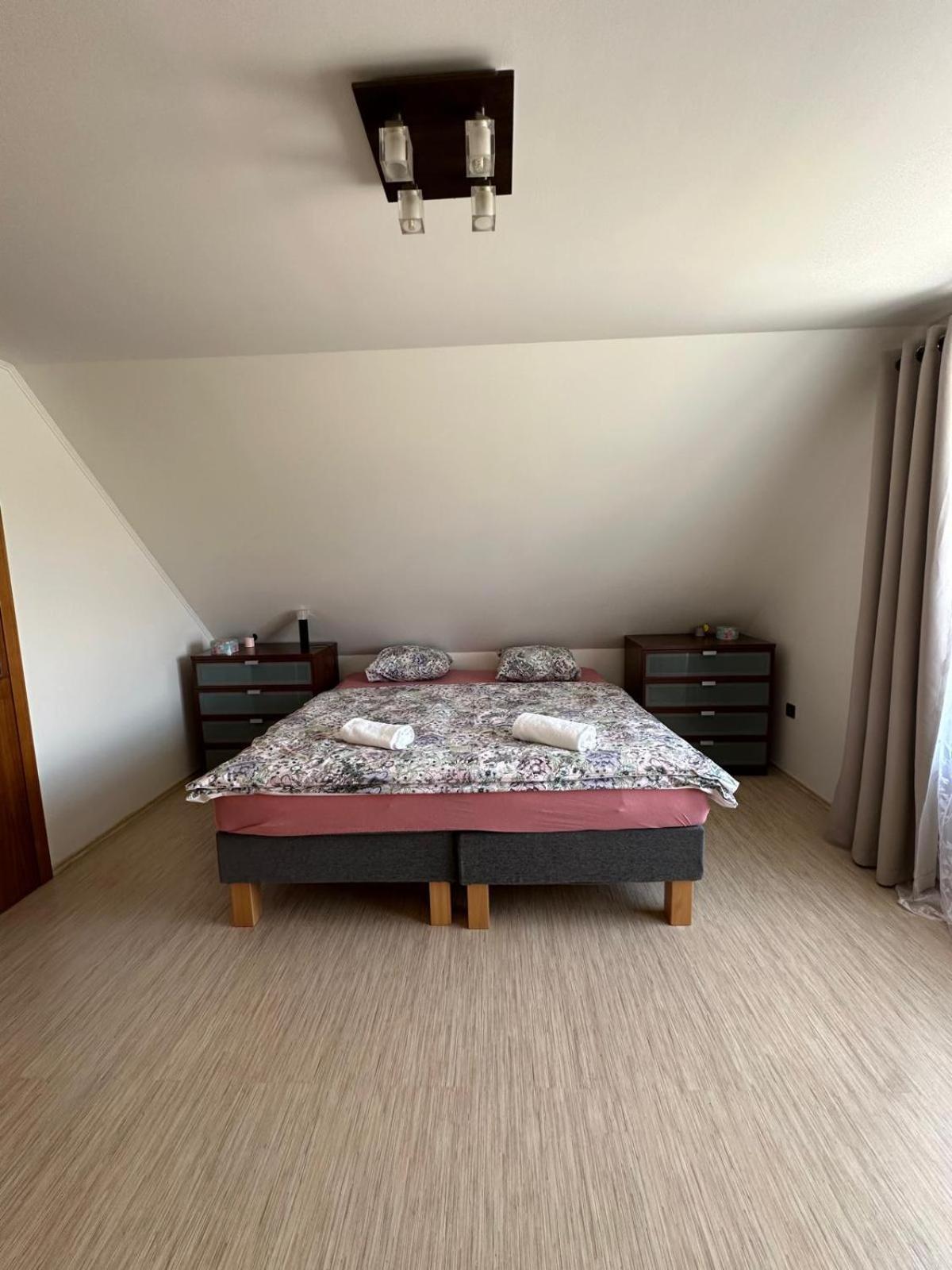 Apartman Lipa Микулов Экстерьер фото