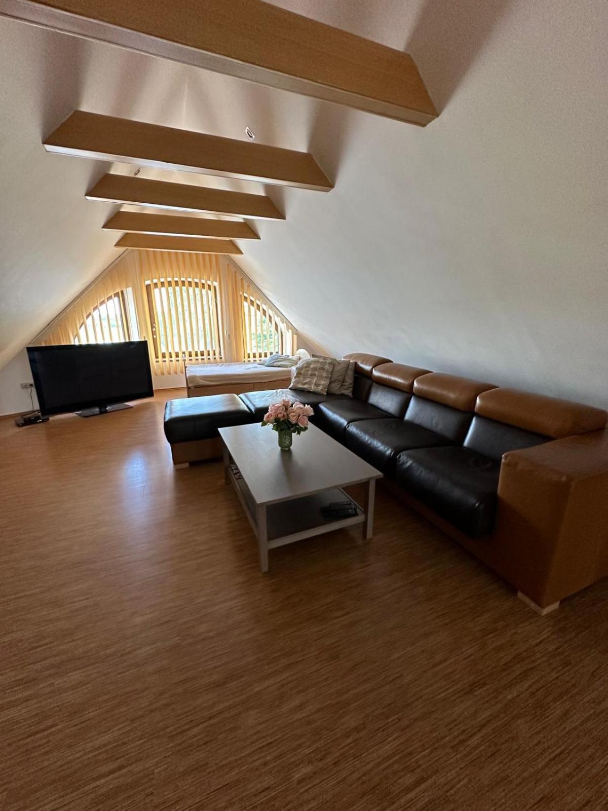 Apartman Lipa Микулов Экстерьер фото