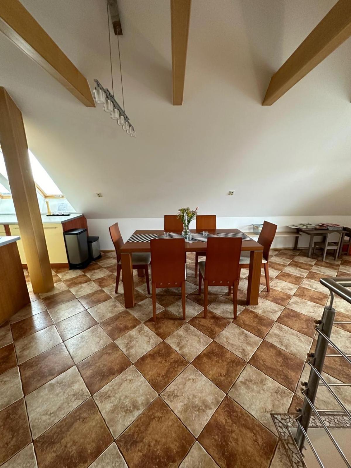 Apartman Lipa Микулов Экстерьер фото
