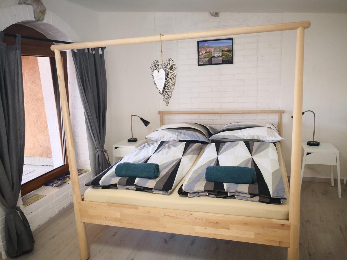 Apartman Lipa Микулов Экстерьер фото