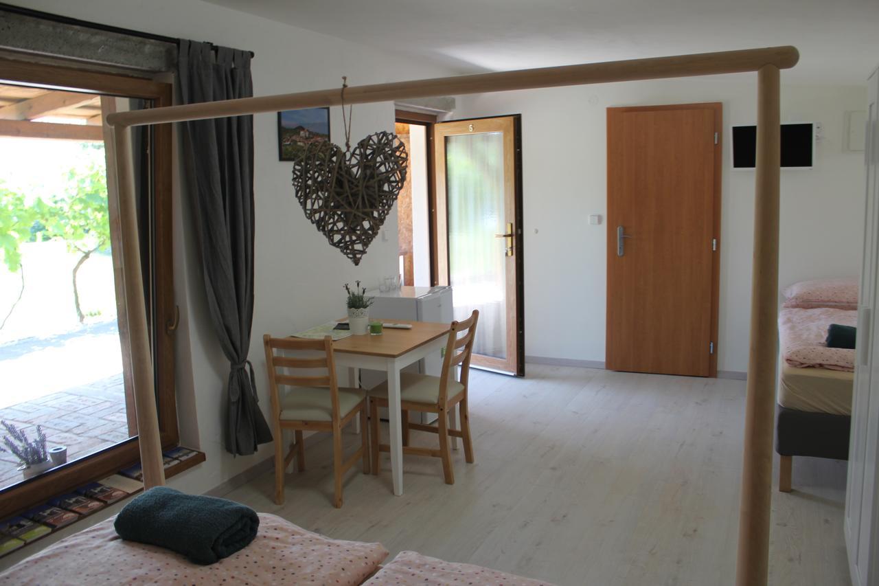 Apartman Lipa Микулов Экстерьер фото