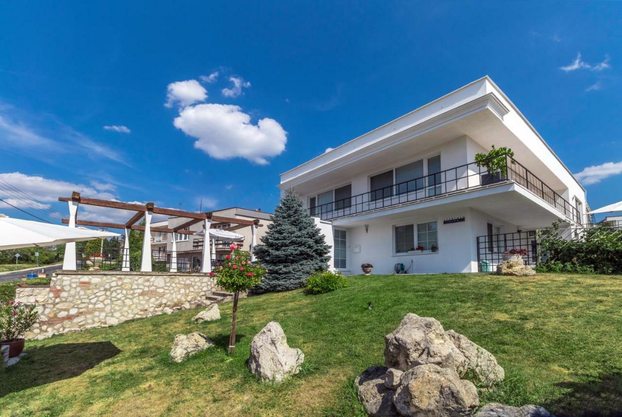 Apartman Lipa Микулов Экстерьер фото